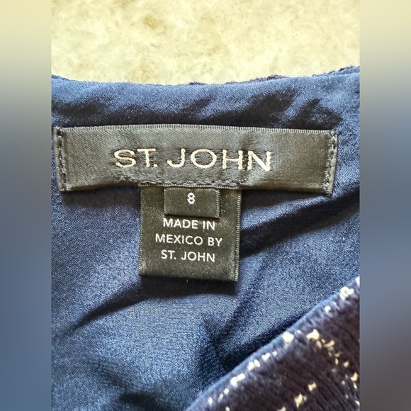 St. John Women’s Navy Boucle Windowpane Knit Dress - Size 8 - Picture 5 of 8